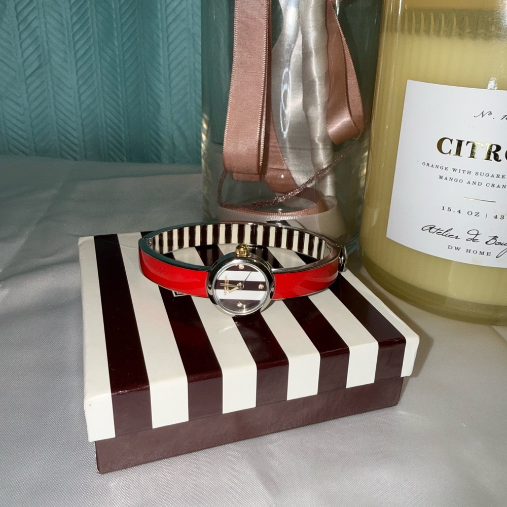 🥳⌚️ HOST PICK ⌚️🥳 NWOT - Henri Bendel “Miss Bendel” Bangle Watch - Picture 4 of 8